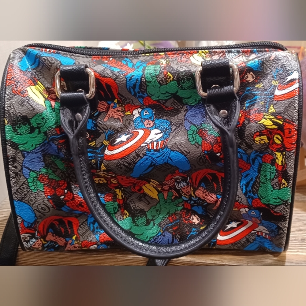 Loungefly Marvel Crossbody - Picture 2 of 5